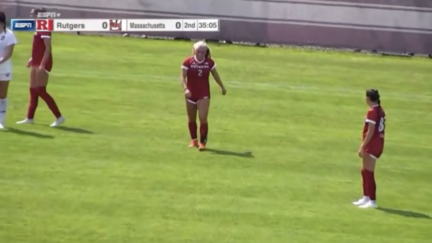 Fights breaks out during Rutgers-UMass women's soccer match